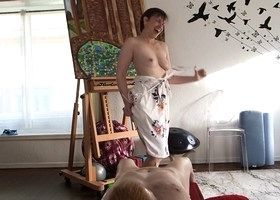 Жена скачет на члене не снимая трусы